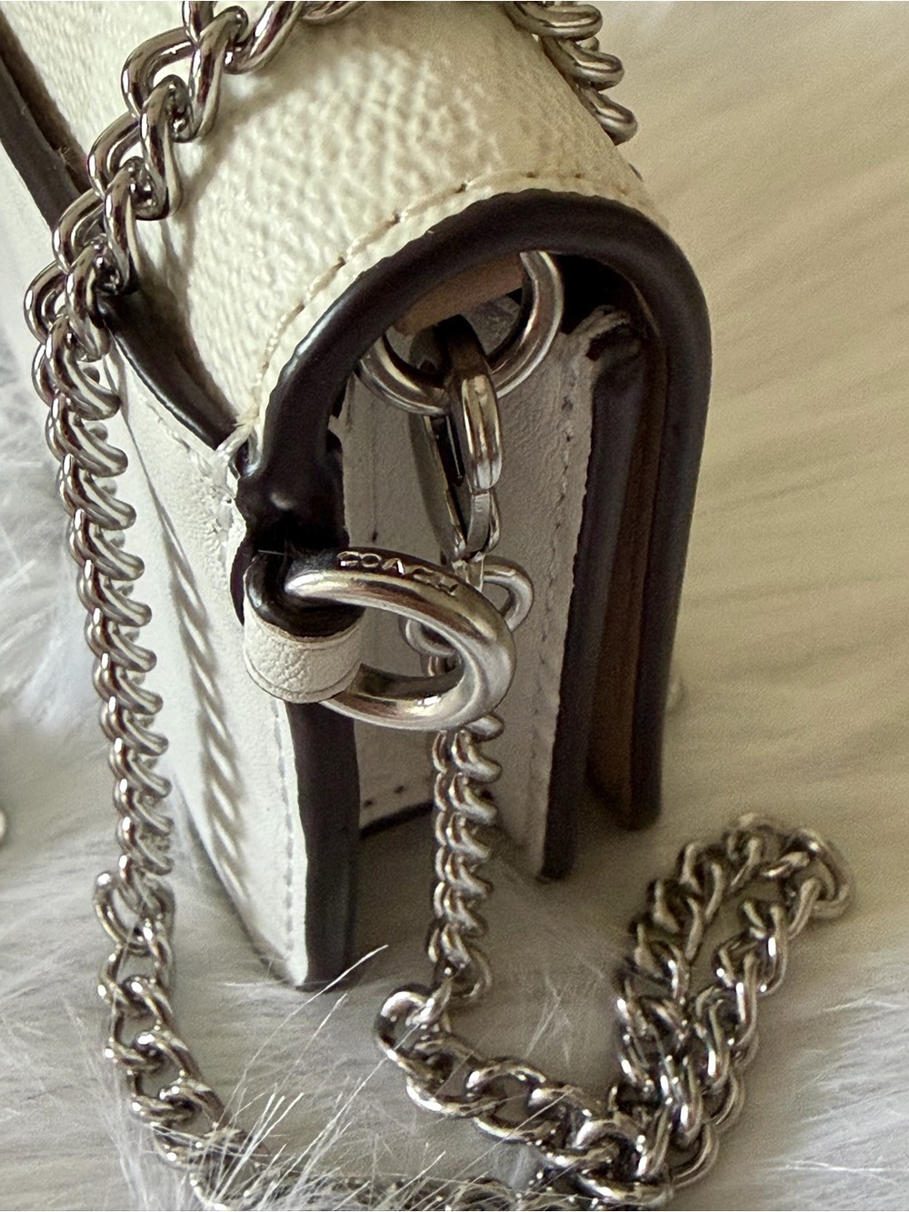 Coach Mini Boxed Card Wallet W/ Chain - Picture 4 of 8